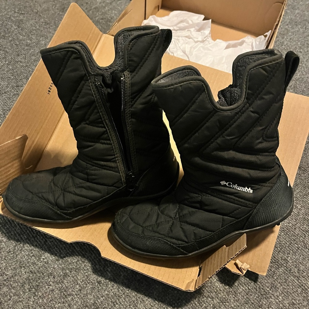 Columbia waterproof kids snow boots, Omni-heat, 200G Insulation, black, warm